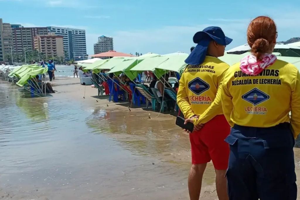 Extendieron el cierre preventivo de las playas en Lechería por mar de&nbsp;fondo